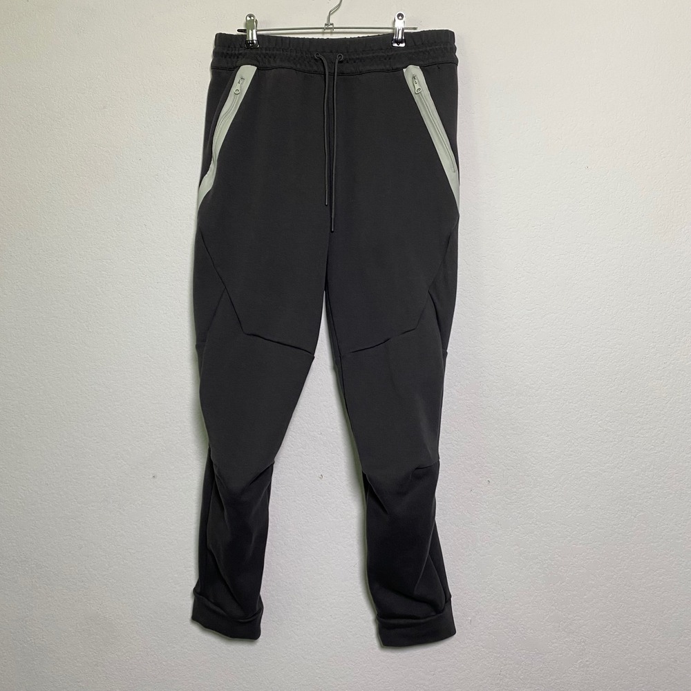 Adidas Mens Training Tech Knit Jogger Pants Size M Gray Running Track